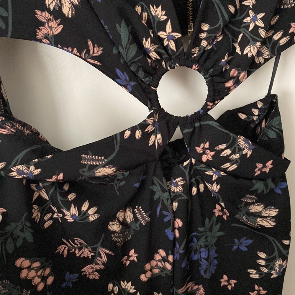 Floral Romper - Picture 7 of 7